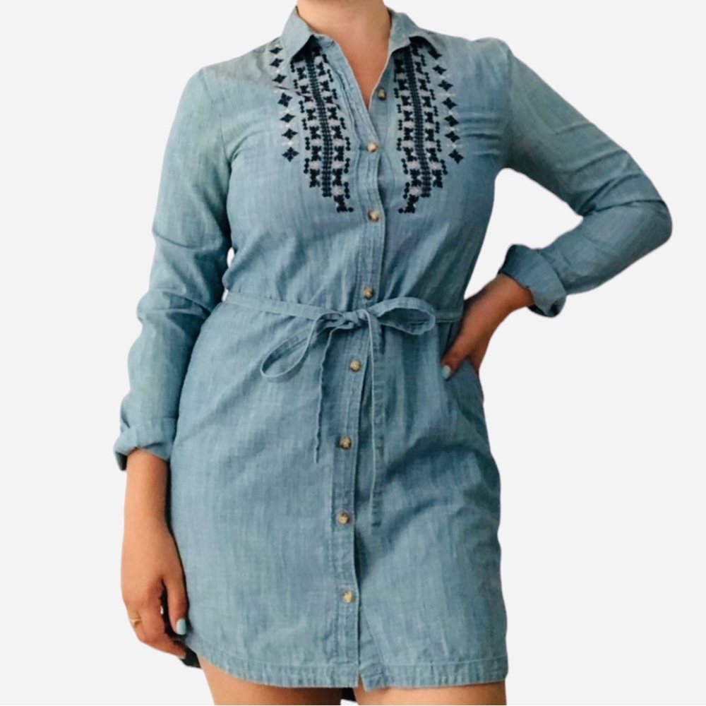Abercrombie & Fitch denim embroidered shirt dress. Size S